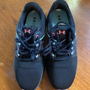 Under Armour Charged breathe black running shoes New with tags